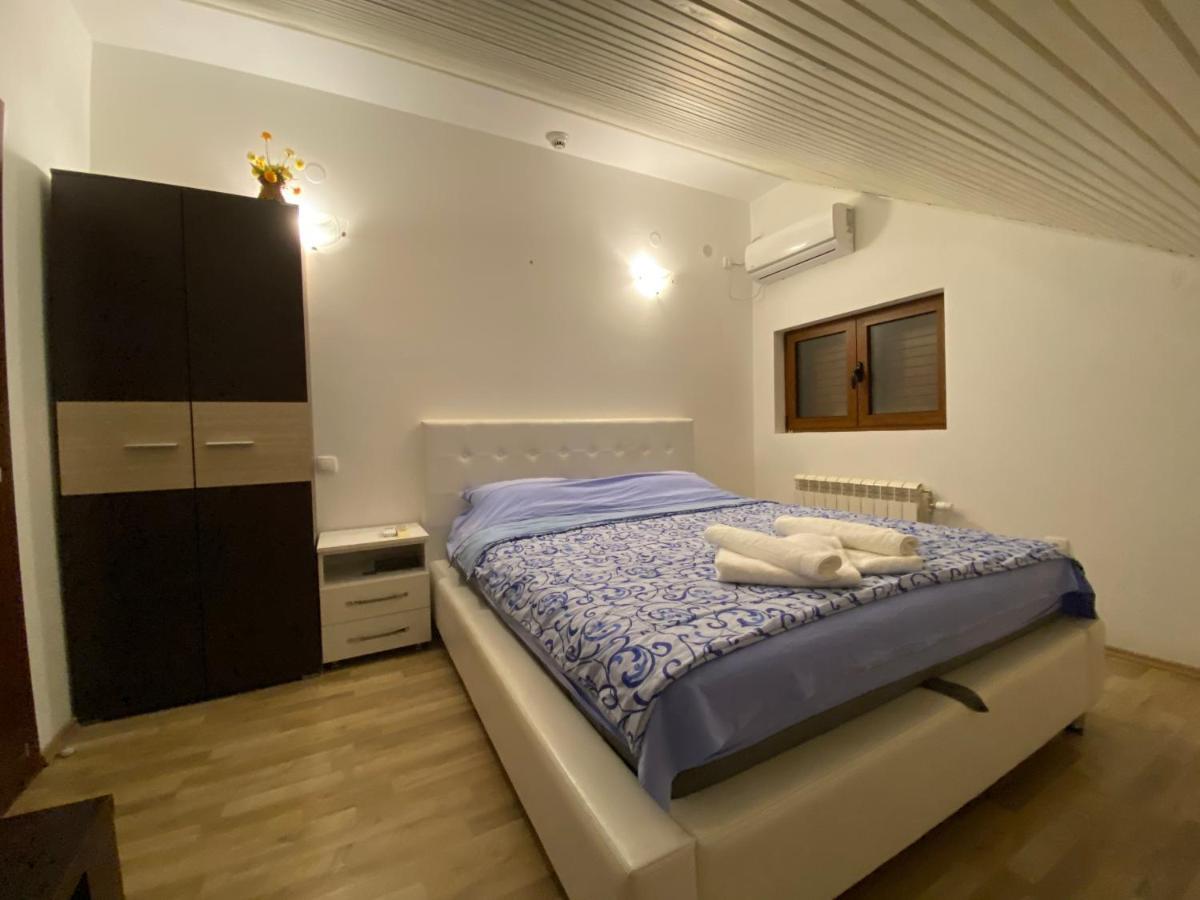 Apartments Family Tivat Zewnętrze zdjęcie