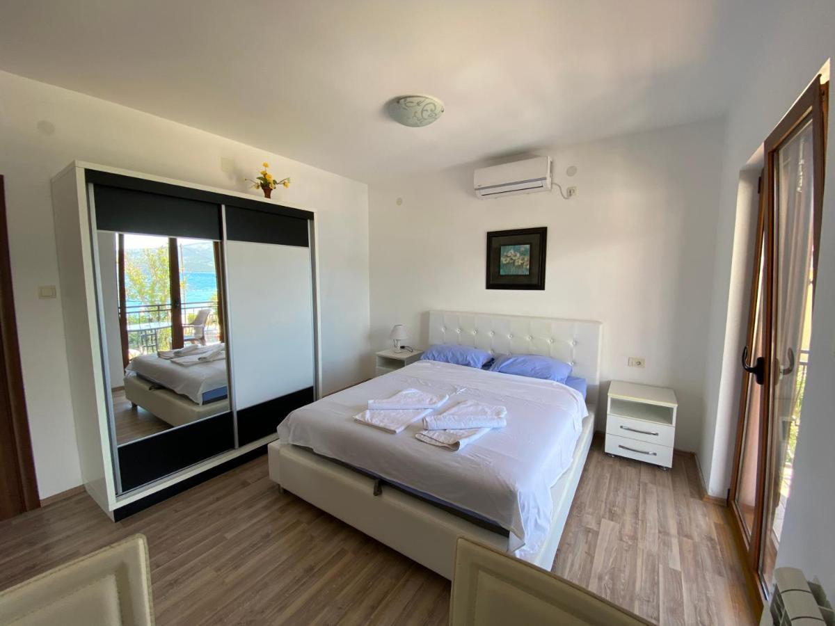 Apartments Family Tivat Zewnętrze zdjęcie