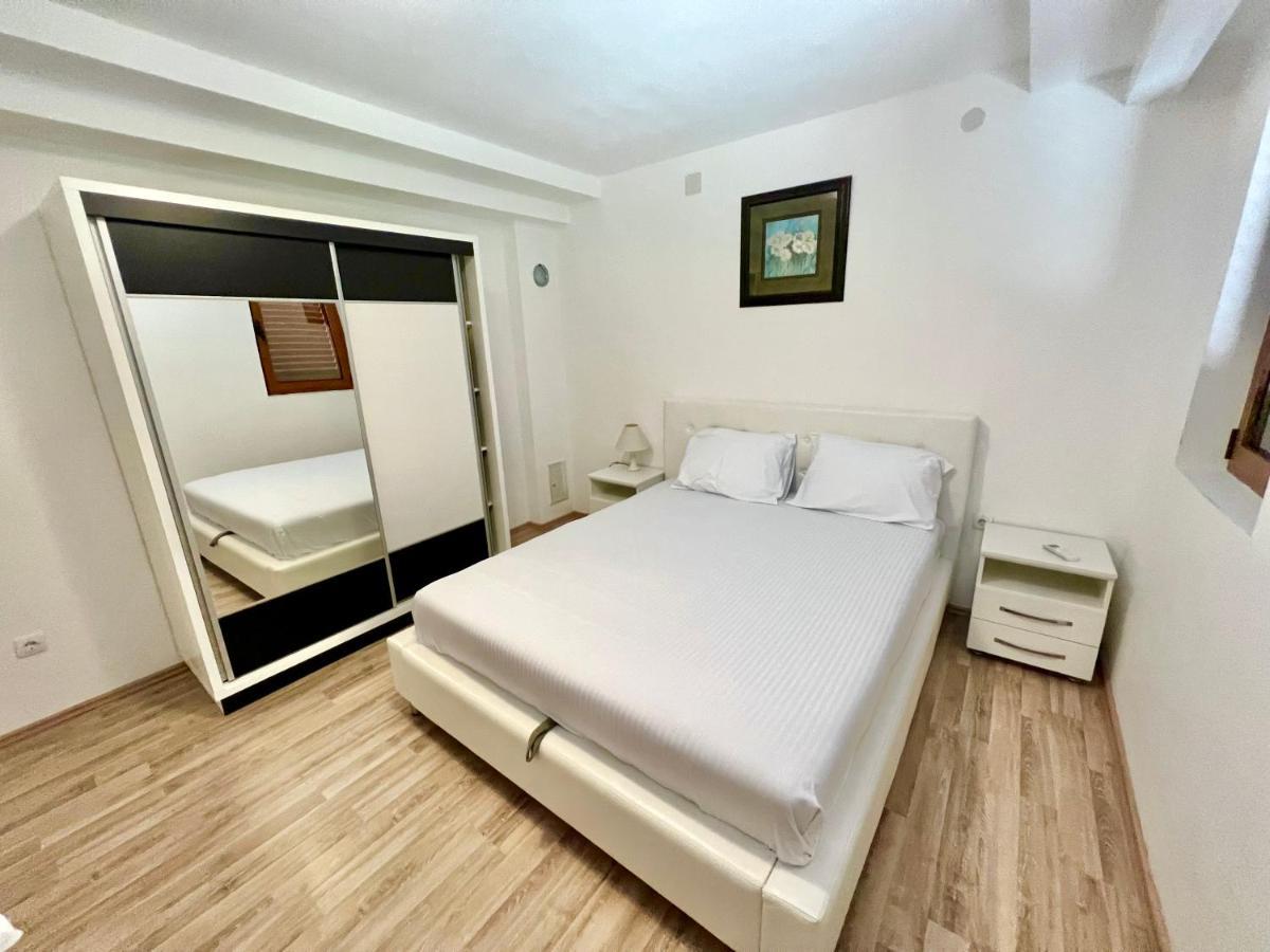 Apartments Family Tivat Zewnętrze zdjęcie