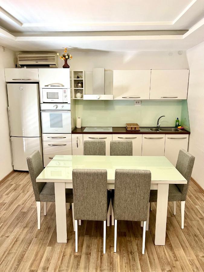 Apartments Family Tivat Zewnętrze zdjęcie